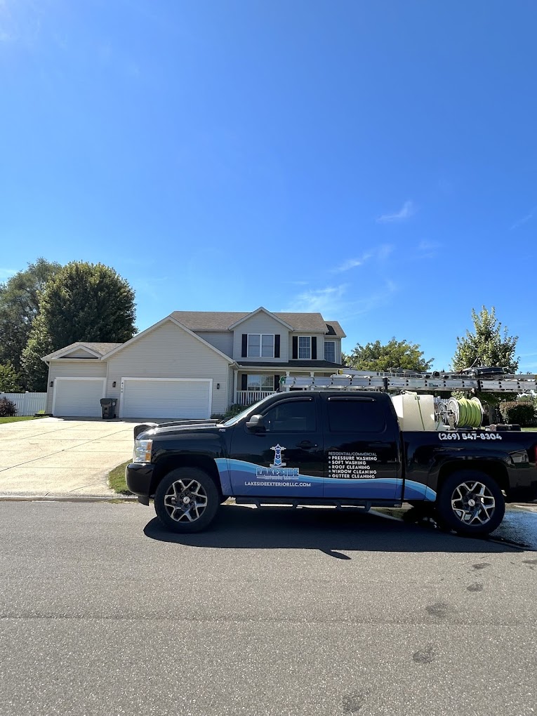 Residential exterior cleaning services